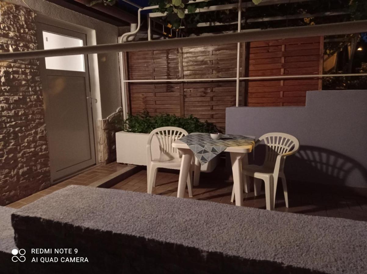 Studio Apartman Премантура Екстериор снимка